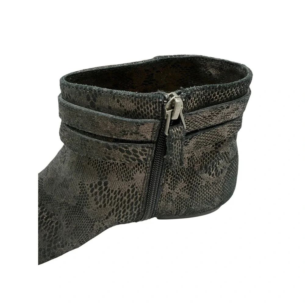 Wythe NY Ingrid Ankle Booties‎ Women 7 Black Leather Snake Texture Streetwear